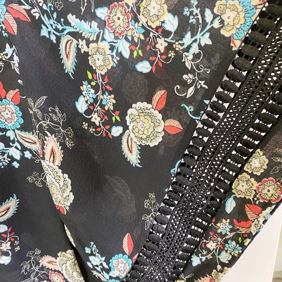 Zac & Rachel Top Women's Large Batwing Boho Black Floral V-Neck Semi Witchie - Picture 4 of 13